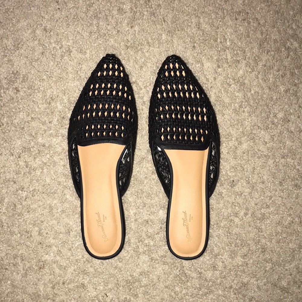 Woven pointed slip one flats